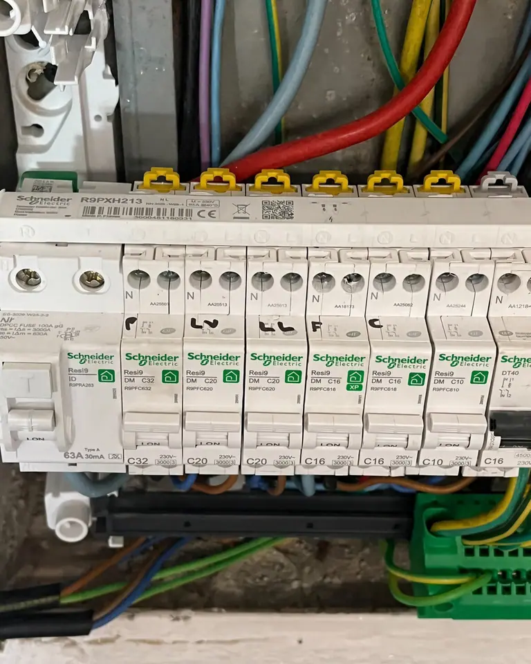 Appareillages repérés d’un tableau électrique
